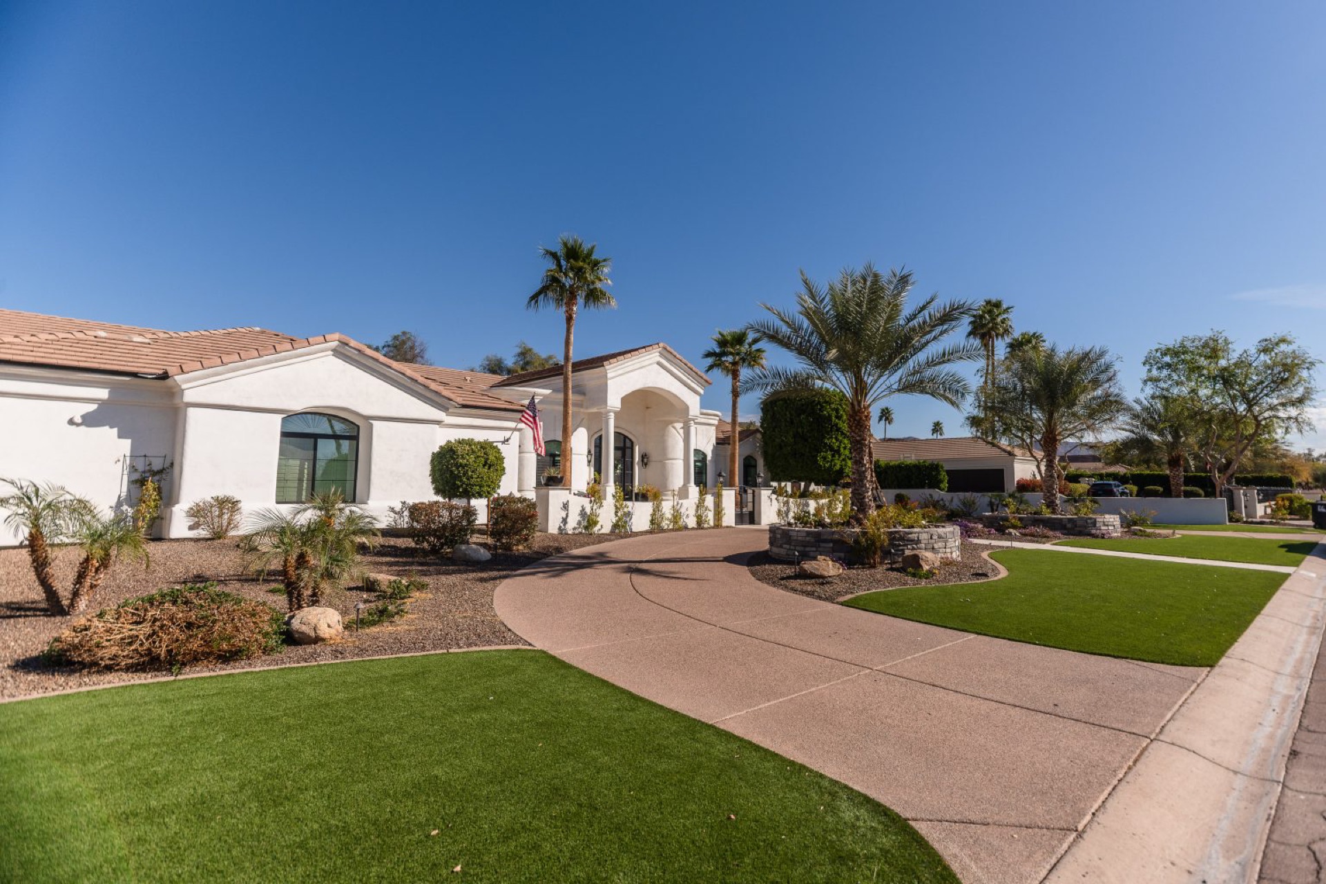 Pet-safe artificial turf installation in Scottsdale AZ