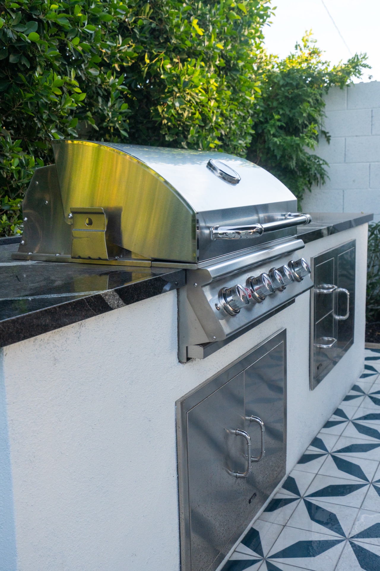 Turfli luxury outdoor space — view on @turfliluxurylawns